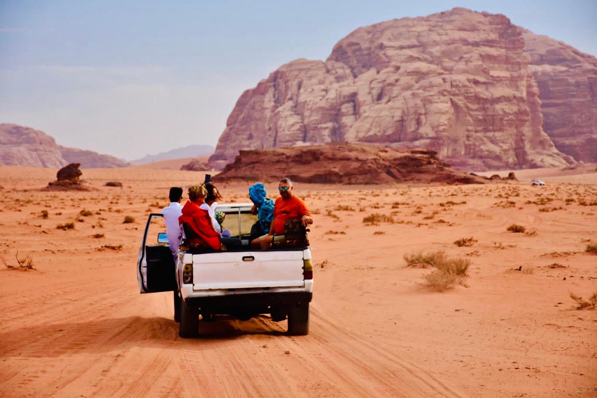 Wadi Rum Land Mars Pension Buitenkant foto